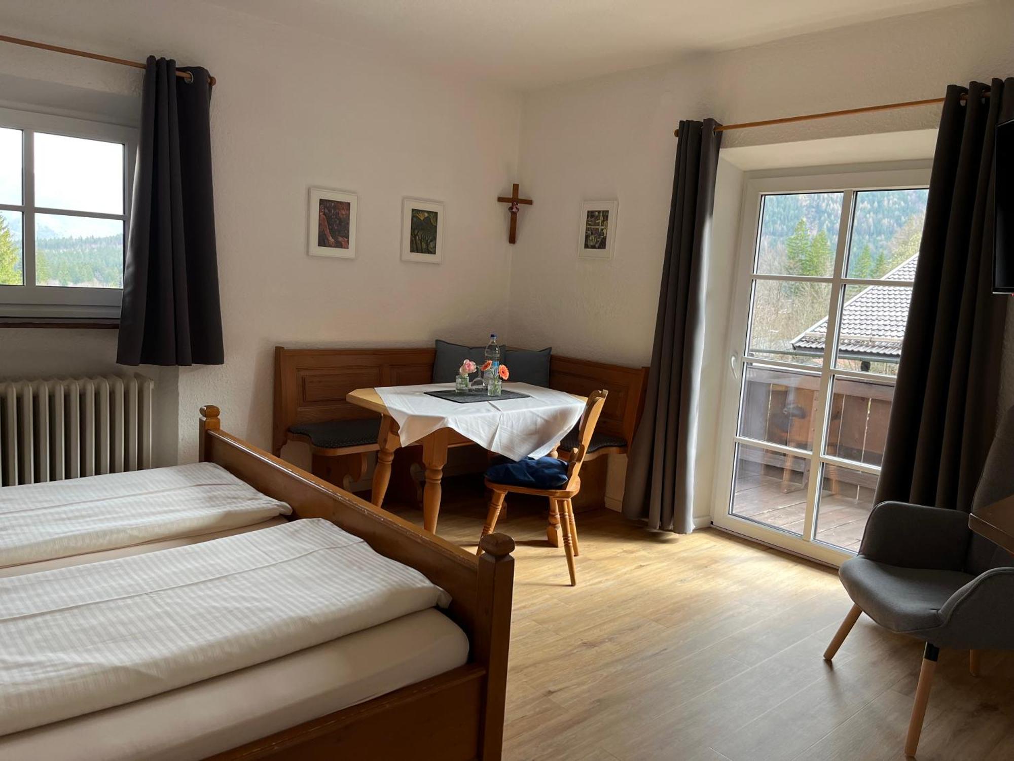 Gaestehaus Hotel Maria Theresia 슐리에르시 외부 사진