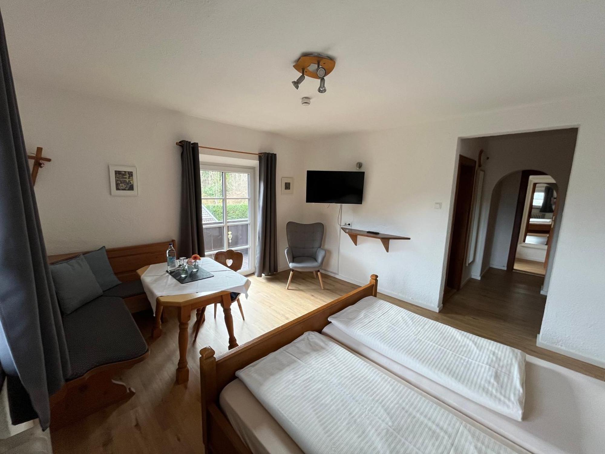 Gaestehaus Hotel Maria Theresia 슐리에르시 외부 사진