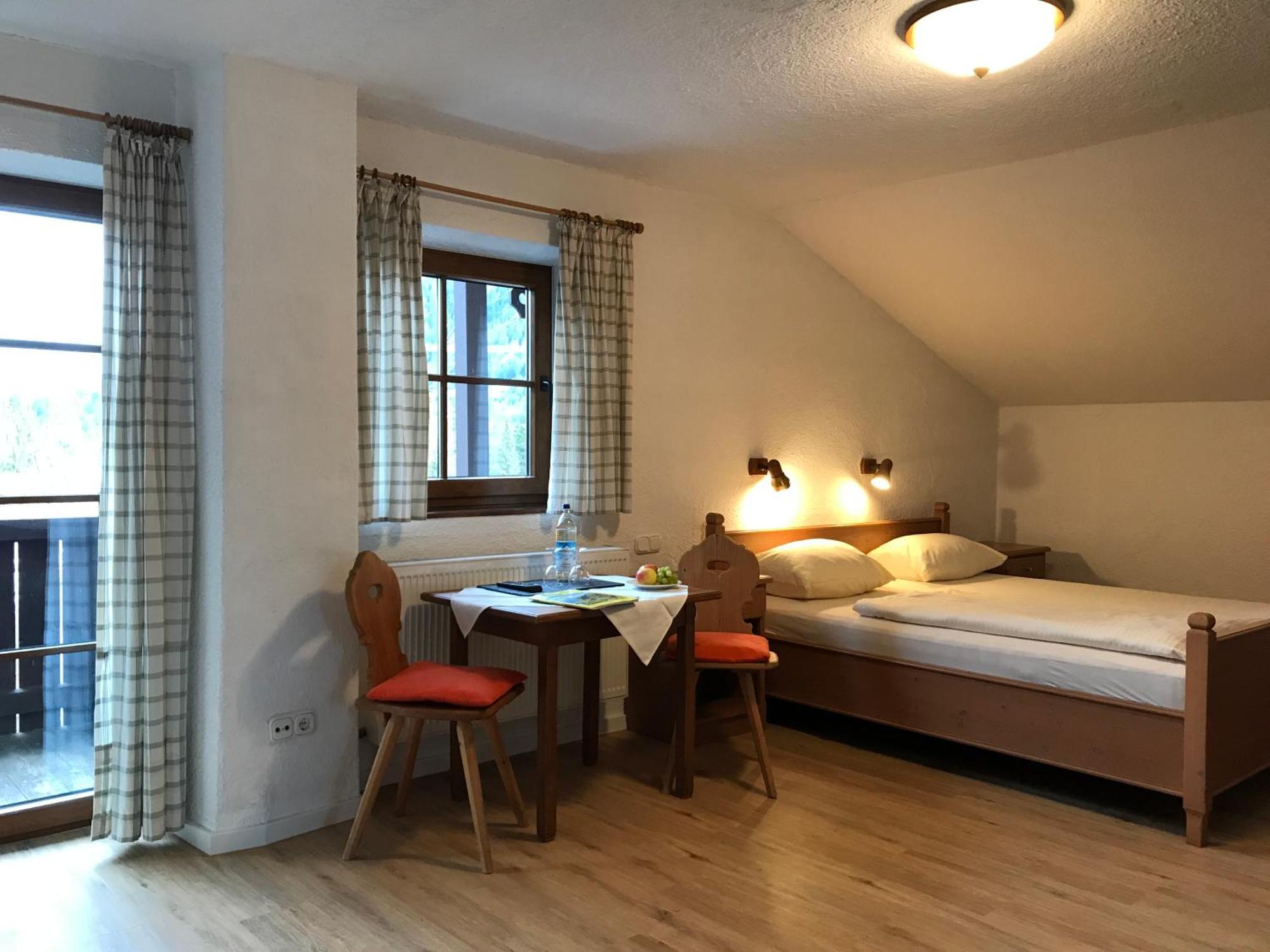 Gaestehaus Hotel Maria Theresia 슐리에르시 외부 사진