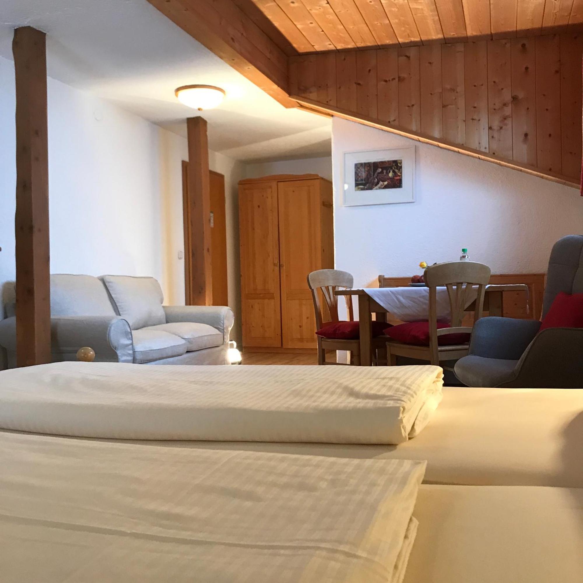 Gaestehaus Hotel Maria Theresia 슐리에르시 외부 사진
